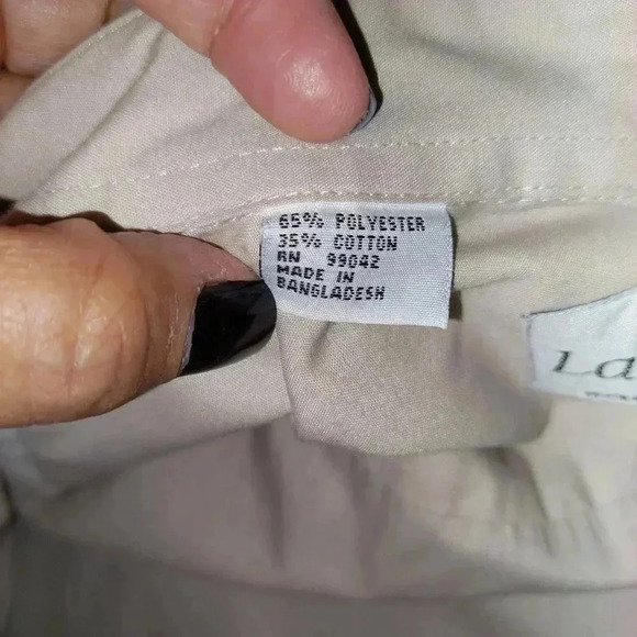 Las Olas Women's Long Sleeve African animals Safari Tan Shirt Size: Small - Picture 9 of 11